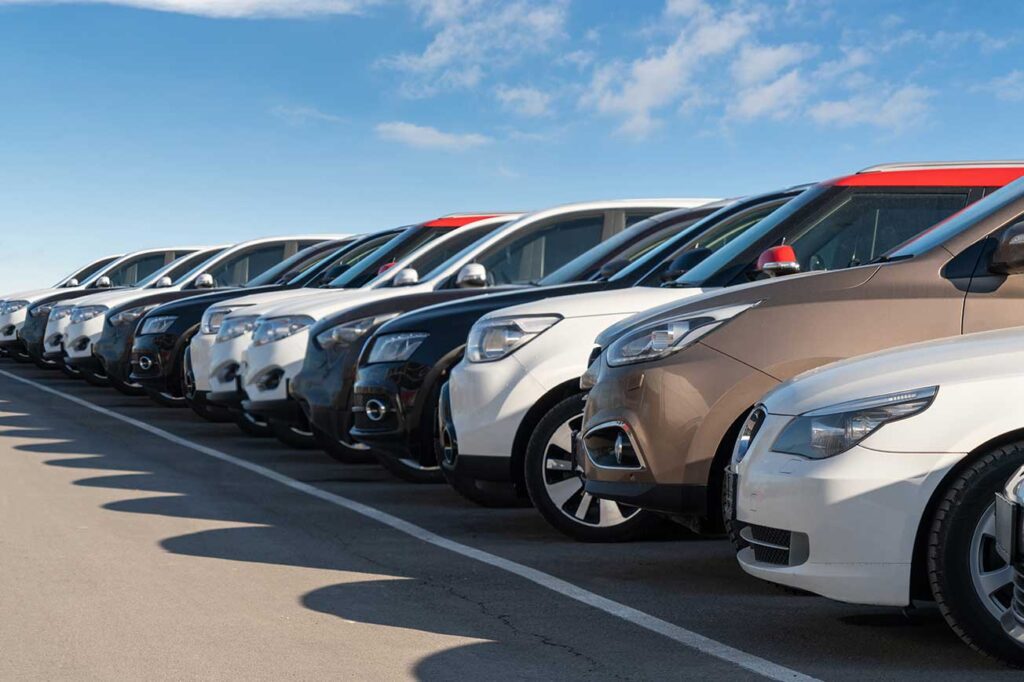 中古車販売店 写真